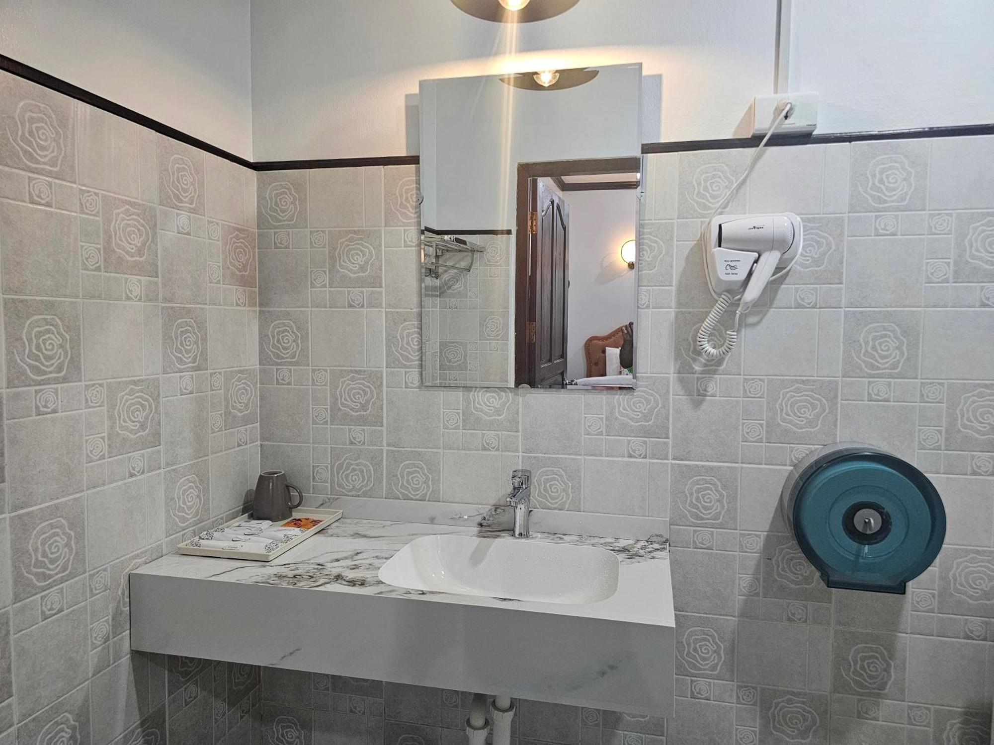 Win Hotel Ванг-Виенг Экстерьер фото