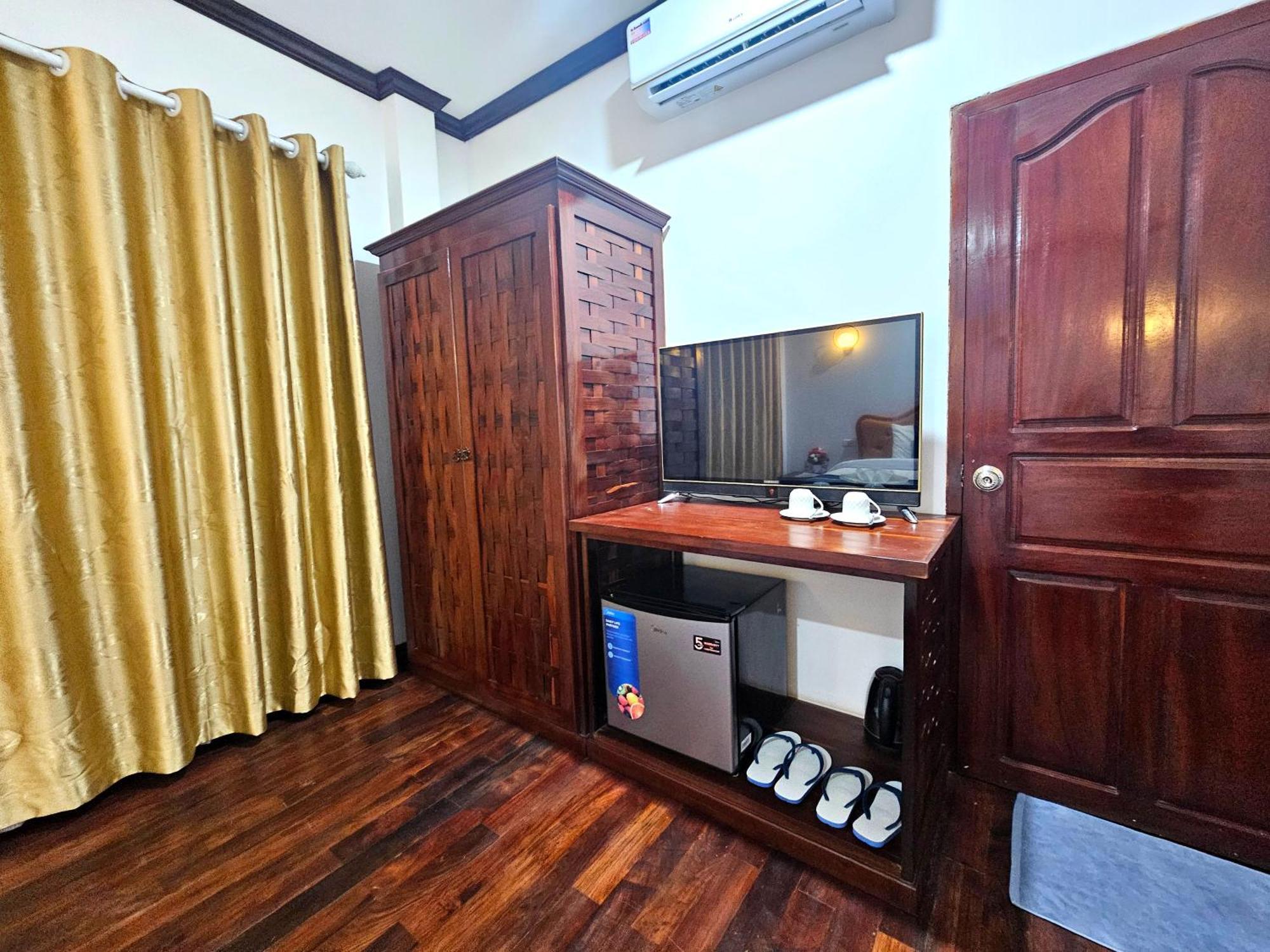 Win Hotel Ванг-Виенг Экстерьер фото